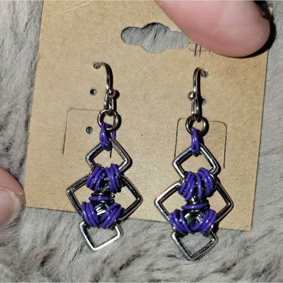 Silver And Purple Dangling Earrings #E155 - Picture 1 of 3